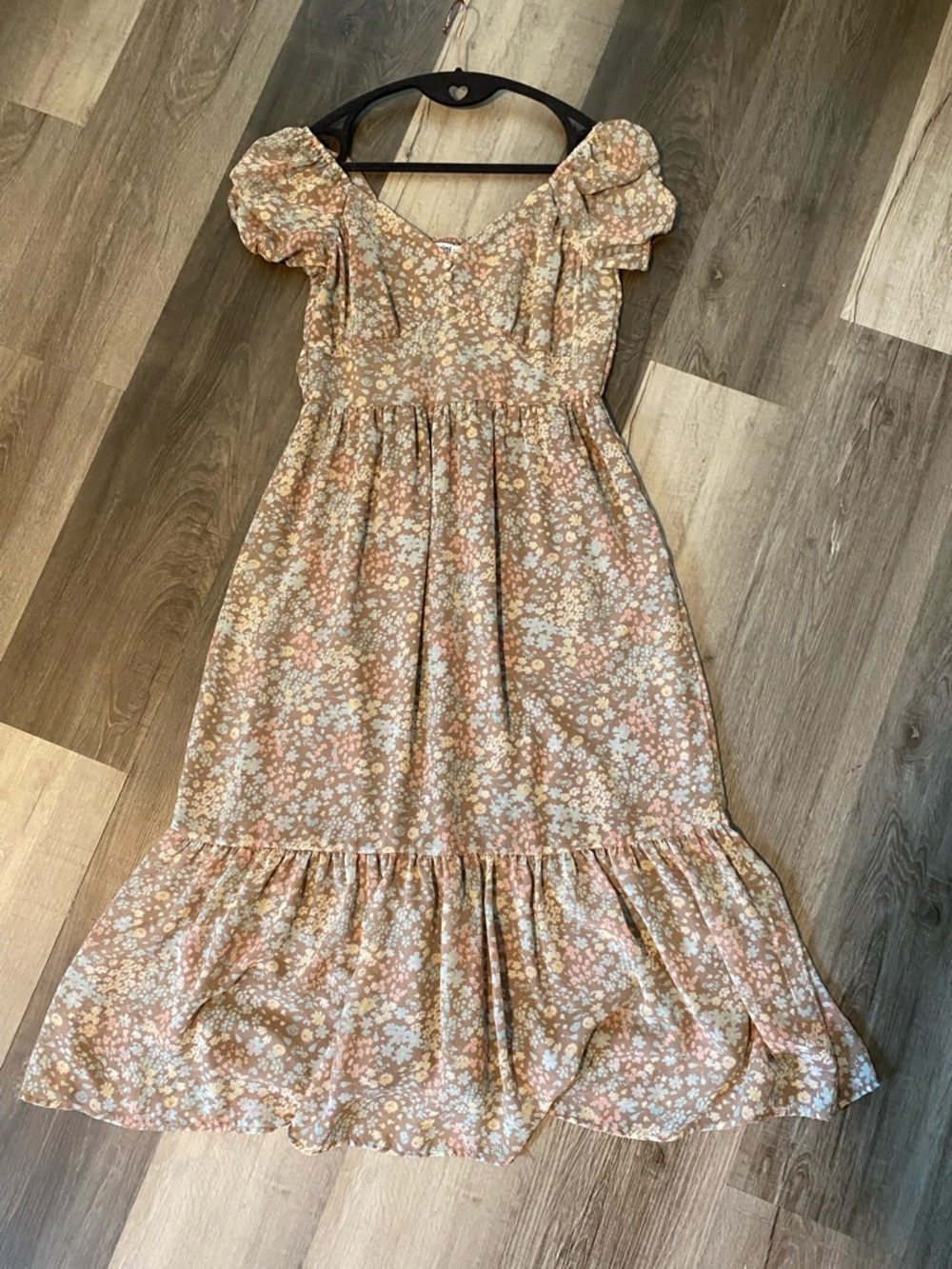 Floral Puff-Sleeve Maxi Dress